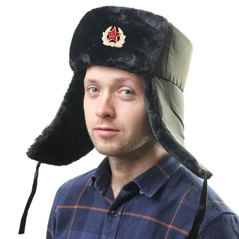 Ushanka Soviética com Brasão Comunista