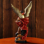 Estátua de São Miguel Arcanjo do Céu Derrotando Lúcifer - NerdLoja